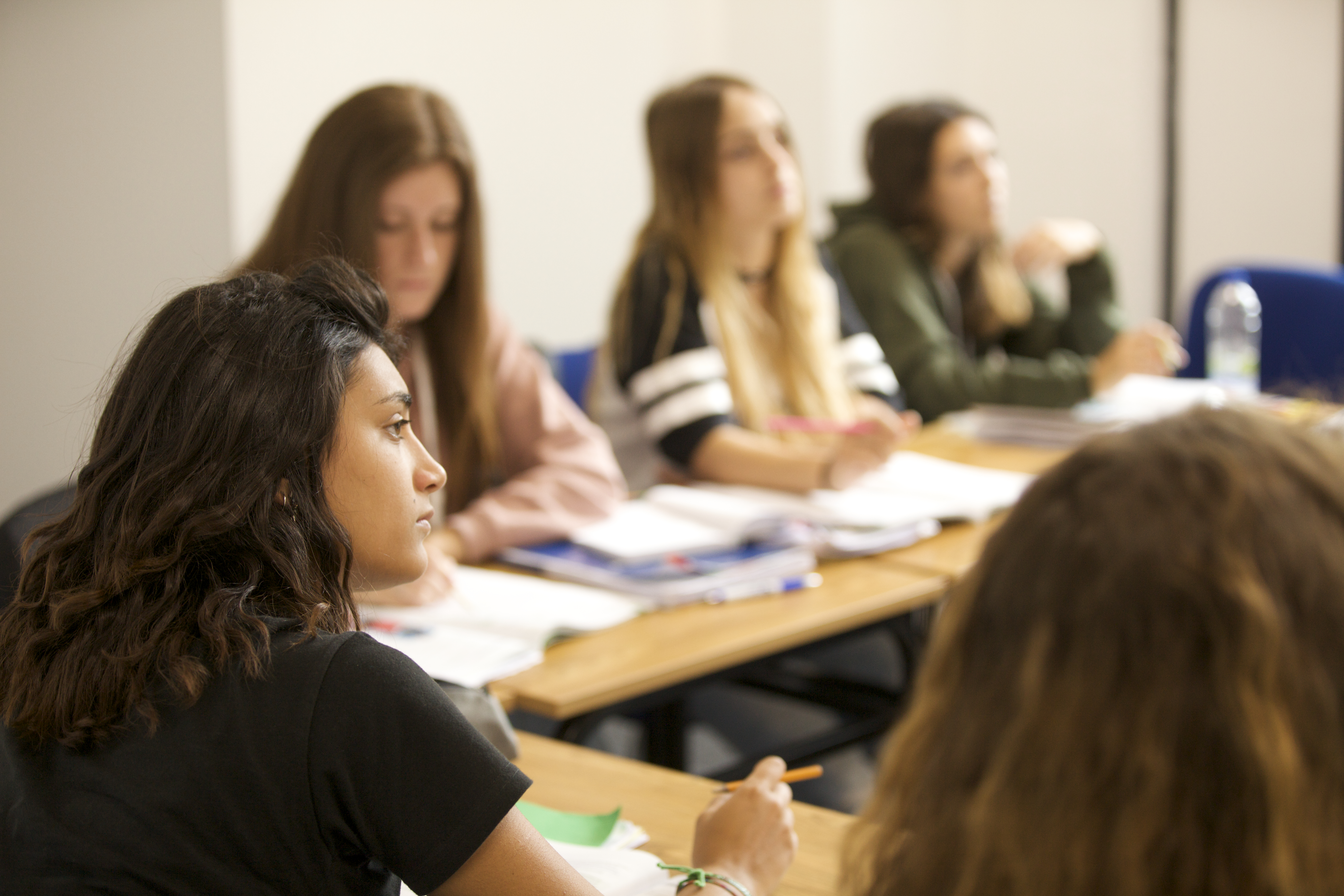 Excellence in English Language Education Since 1998 For over 25 years, International House Dublin has been at the forefront of English language education in Ireland. Established in 1998, we have welcomed more than 100,000 students from all over the world, helping them achieve their academic, professional, and personal goals through the power of language learning. At IH Dublin, we provide a high-quality learning experience in a modern and supportive environment. Whether you are a junior student, a high school participant, an adult learner, or a teacher in training, our tailored courses and expert educators ensure your success at every stage.